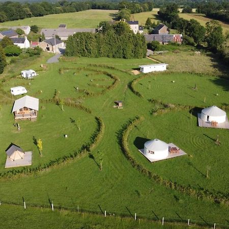 Camping A La Ferme - Hebergements Insolites Cerisy-la-Foret Exterior foto