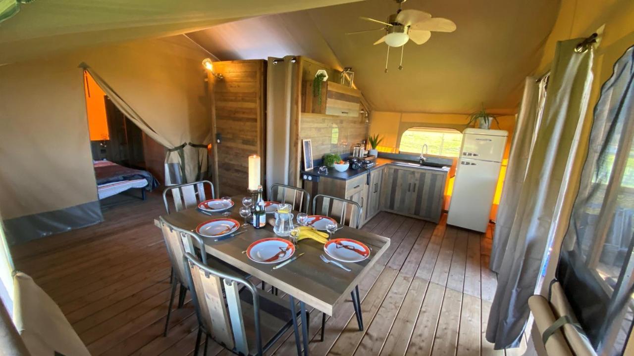 Camping A La Ferme - Hebergements Insolites Cerisy-la-Foret Exterior foto