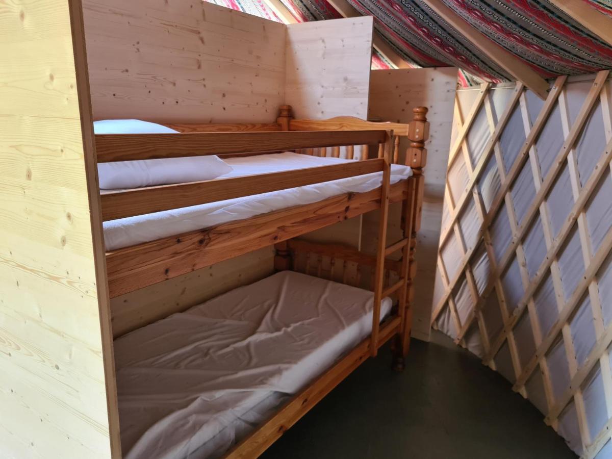Camping A La Ferme - Hebergements Insolites Cerisy-la-Foret Exterior foto