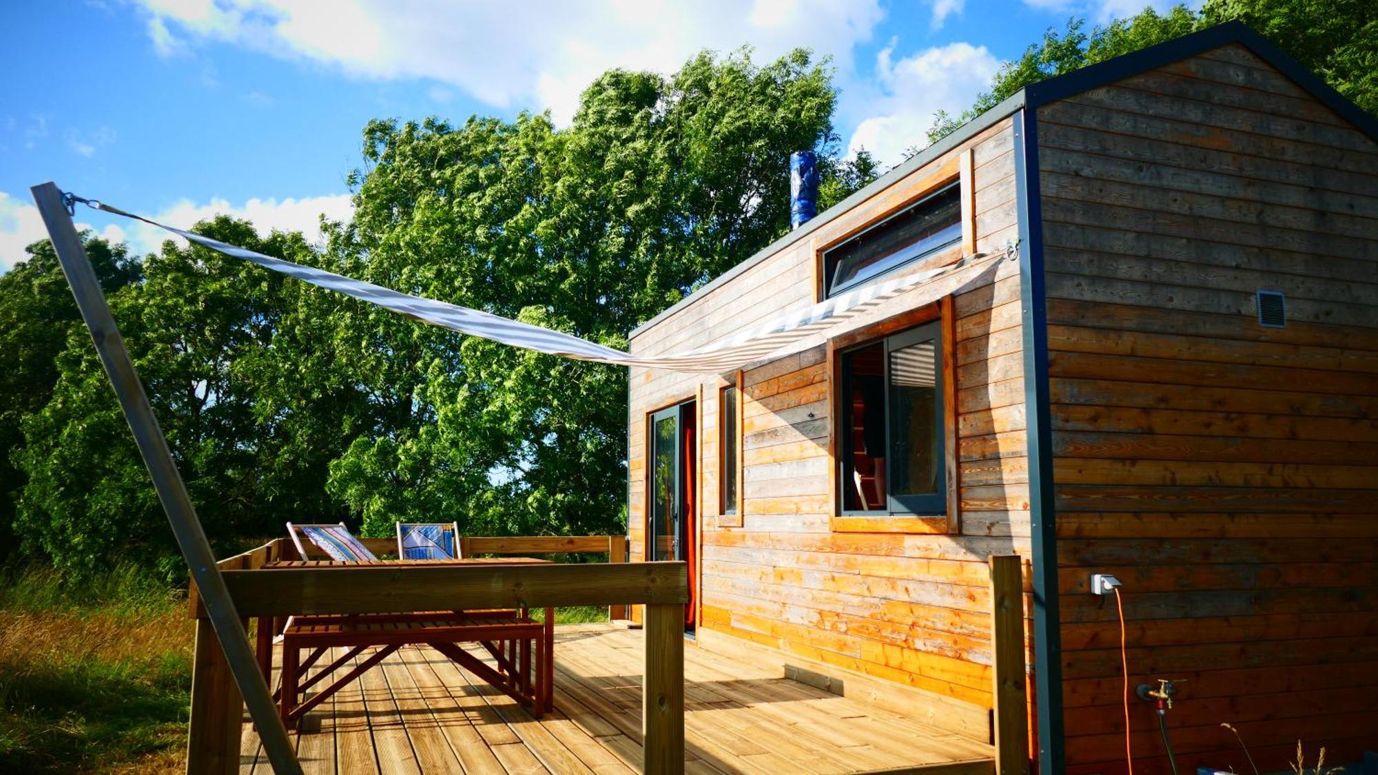 Camping A La Ferme - Hebergements Insolites Cerisy-la-Foret Exterior foto